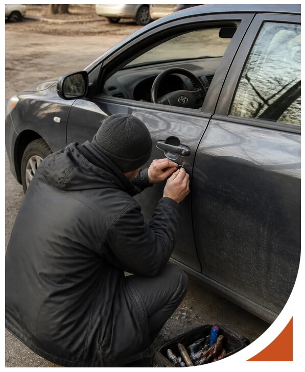 Профессиональное вскрытие автомобиля Тойота без повреждений в Батайске